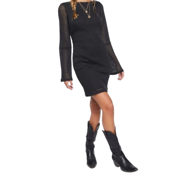 Forever 21 Dresses & Skirts - Bell-Sleeve Knit Mini Dress (S)